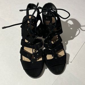 Gianni Bini black suede leather lace-up strappy block heels size 6 shoes sandals